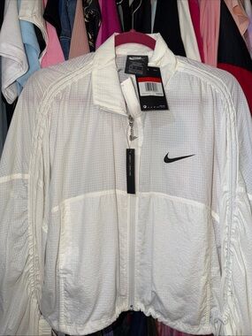 Nike White Grid-Texture Zip Windbreaker with Black Swoosh